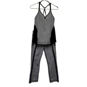 Lululemon Navy Gingham 2 piece Workout set Size 6 Strappy Tank Cropped Leggings
